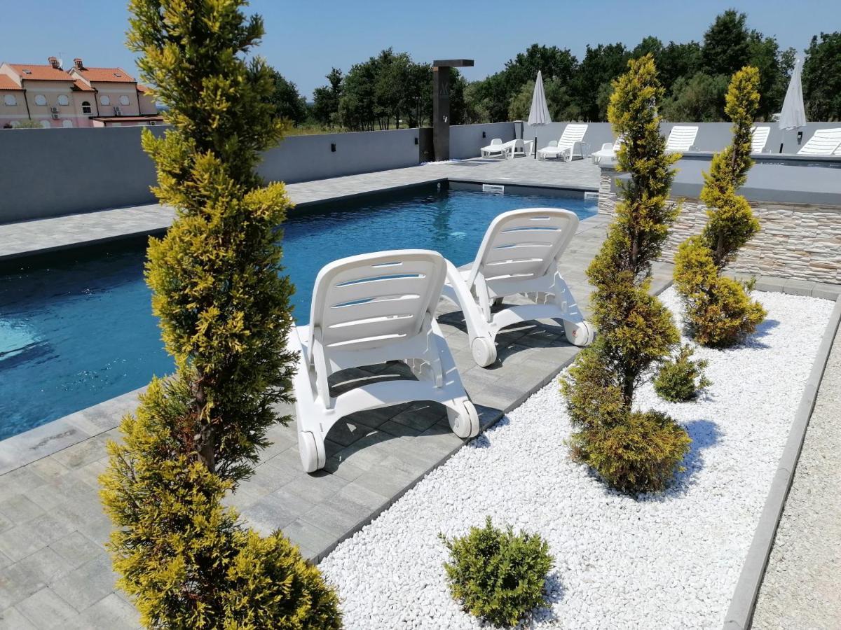 Apartments Katja Porec Exterior photo
