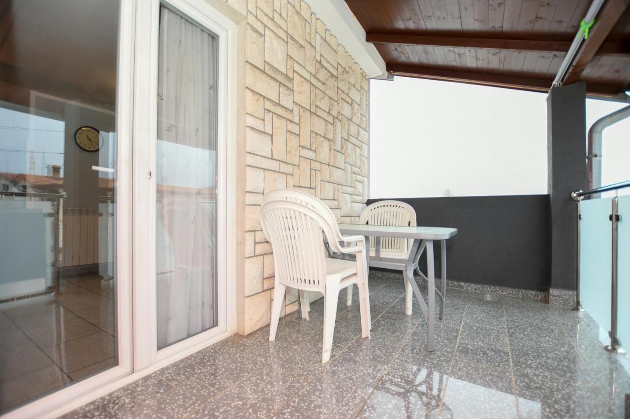 Apartments Katja Porec Exterior photo