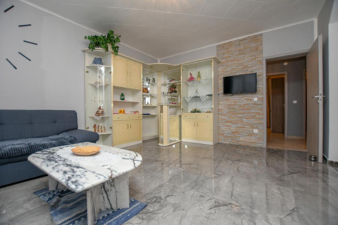 Apartments Katja Porec Exterior photo
